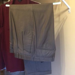 Men's pleated dress pants